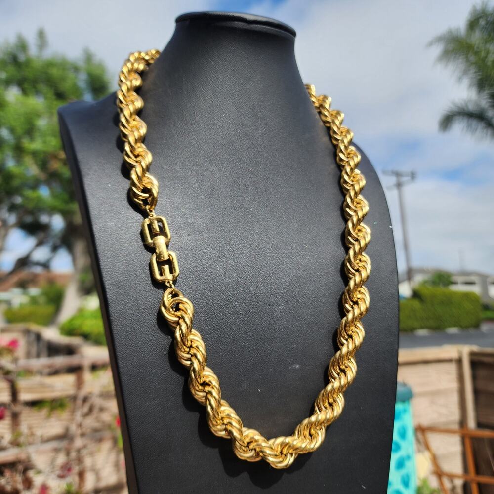 Vtg Givenchy Necklace Chunky Rope Dookie Chain 80s 90s Gold Plate Monogram Clasp - Picture 8 of 17